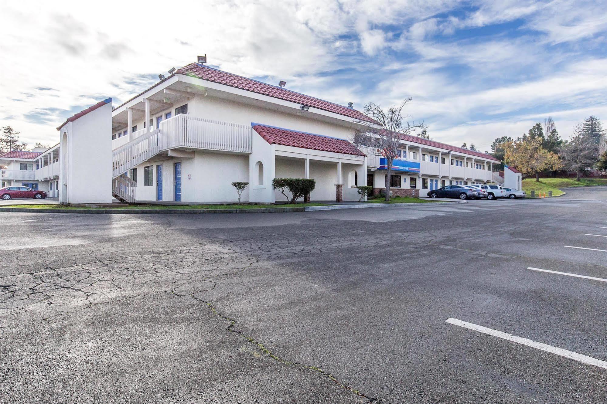 Motel 6 Vallejo - Maritime North Exterior foto